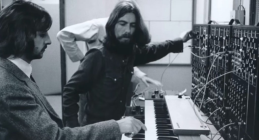 Here comes the Sun studio Moog George Harrison Beatles