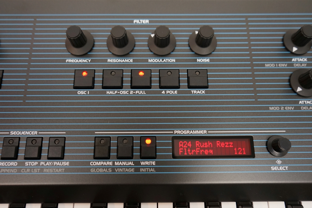 Behringer UB-Xa Synthesizer display