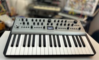 Modal Electronics Carbon8 Synthesizer