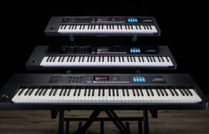 roland juno-d synthesizer